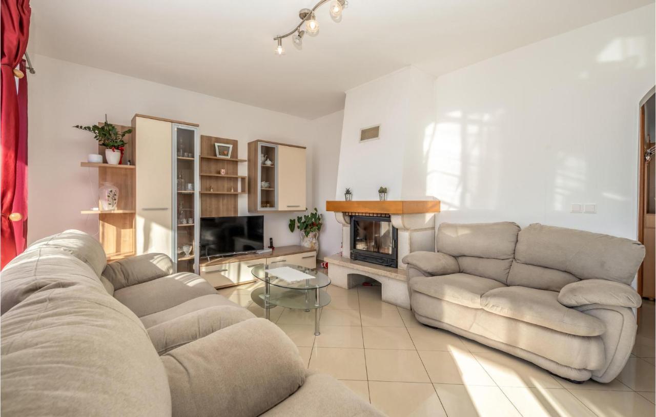 Nice Apartment In Crikvenica With House Sea View ภายนอก รูปภาพ